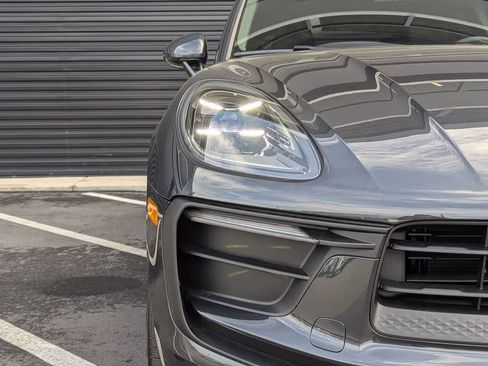 Certified 2026 Porsche Macan AWD/4WD image 13