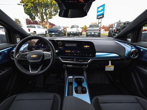 New 2026 Chevrolet Equinox EV LT image 14