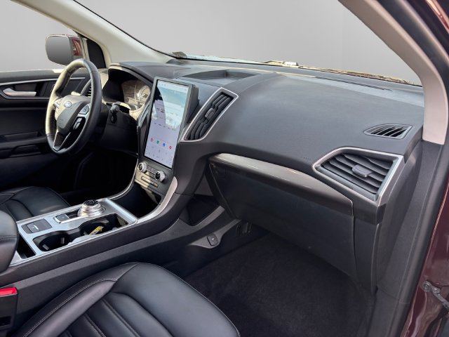 Certified 2024 Ford Edge SEL w/ Convenience Package AWD/4WD image 10