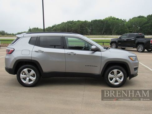 Used 2020 Jeep Compass Latitude AWD/4WD image 7