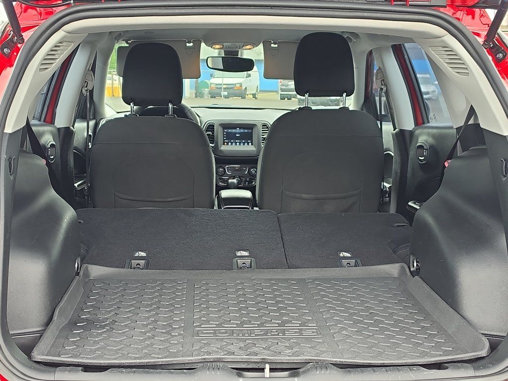 Used 2018 Jeep Compass Sport w/ Tech Group AWD/4WD image 10