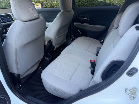 Used 2021 Honda HR-V EX image 15