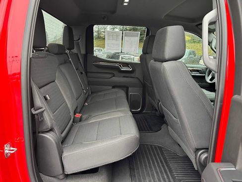 Used 2023 GMC Sierra 1500 Elevation image 12