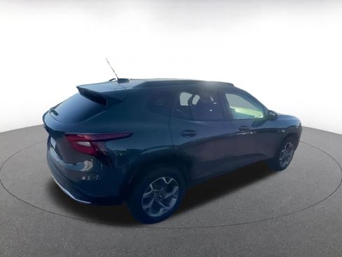 Used 2025 Chevrolet Trax LT image 15