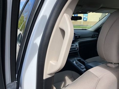 Used 2023 Ford Explorer XLT image 64