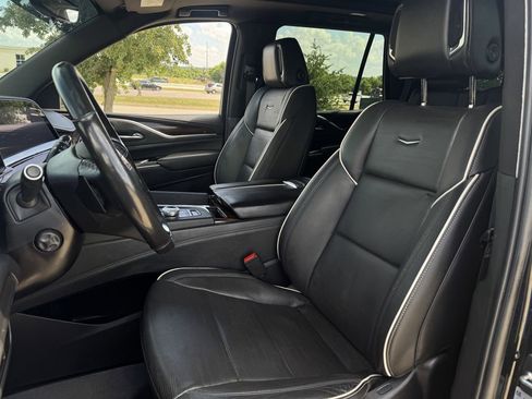 Used 2021 Cadillac Escalade Premium Luxury w/ Performance Package RWD image 25