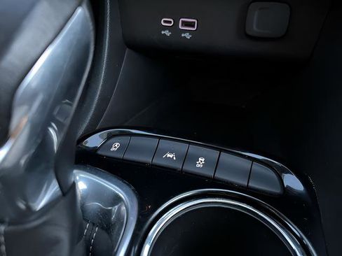 Certified 2024 Buick Encore GX Preferred FWD image 20