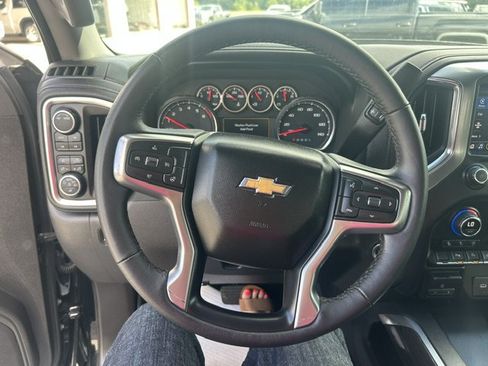 Used 2022 Chevrolet Silverado 1500 LTZ AWD/4WD image 28