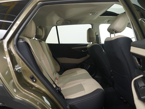 Used 2025 Subaru Outback Premium image 12