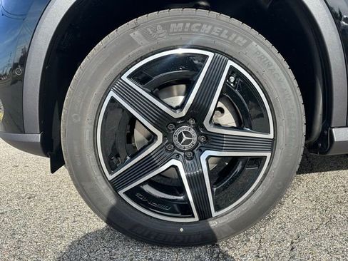Used 2026 Mercedes-Benz GLC 300 4MATIC image 9