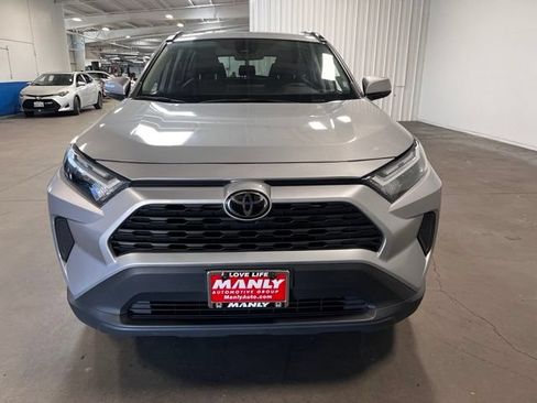 Used 2024 Toyota RAV4 XLE FWD image 8