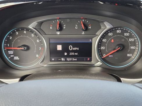 Used 2023 Chevrolet Traverse RS AWD/4WD image 16