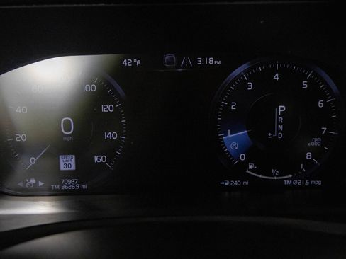 Used 2021 Volvo XC90 T6 Momentum w/ Protection Package image 30