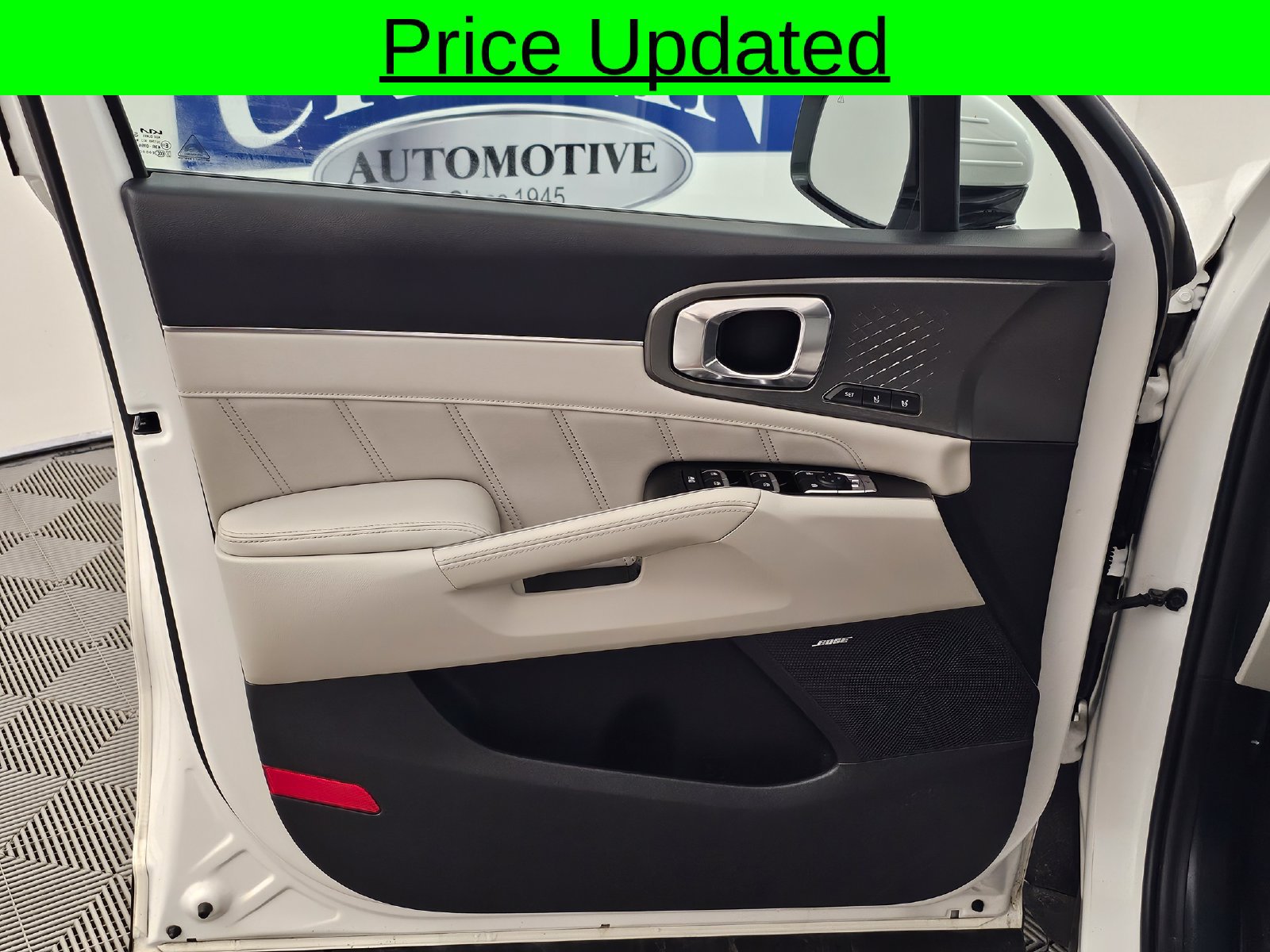 Used 2023 Kia Sorento SX Prestige AWD/4WD image 2