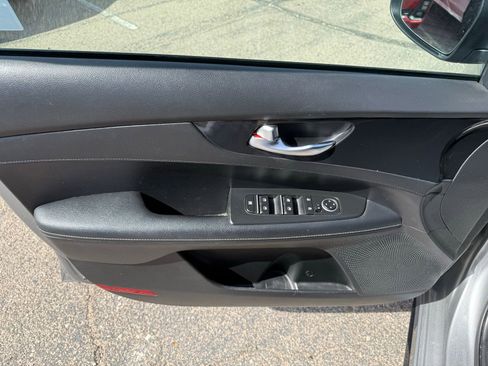 Used 2023 Kia Forte GT-Line w/ GT-Line Technology Package image 11