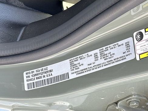 New 2026 RAM 1500 4x4 Crew Cab image 21