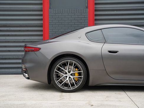 Used 2024 Maserati GranTurismo Trofeo AWD/4WD image 7