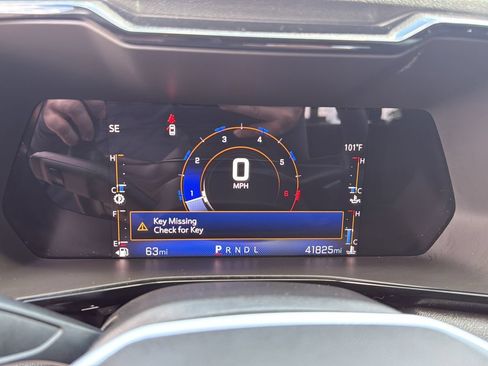 Used 2023 Chevrolet Colorado LT w/ LT Convenience Package RWD image 13