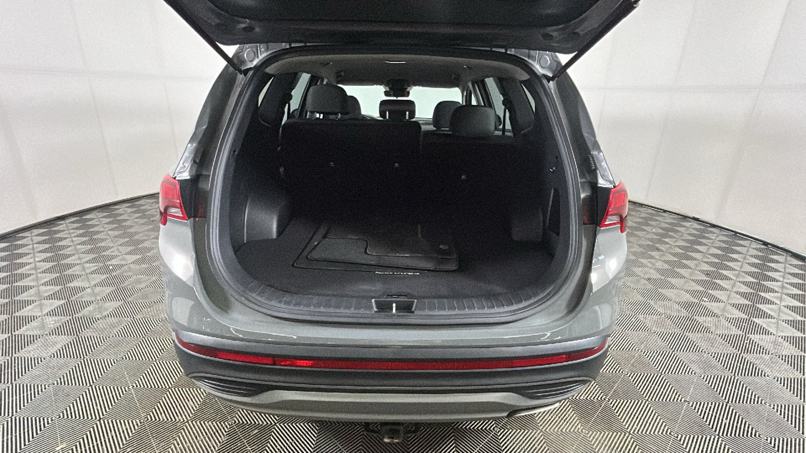 Certified 2023 Hyundai Santa Fe SE FWD image 33