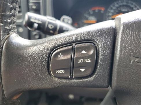Used 2003 GMC Sierra 2500 SLE w/ Skid Plate Package image 12