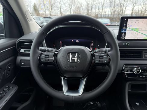 Used 2026 Honda Pilot Touring image 13