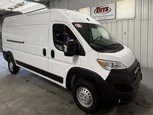 Used 2025 RAM ProMaster 2500 w/ Convenience Group image 1