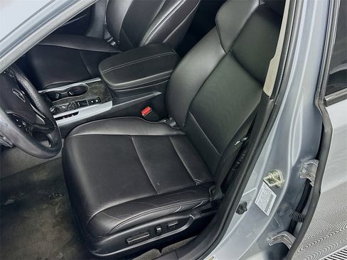 Used 2019 Acura TLX image 18