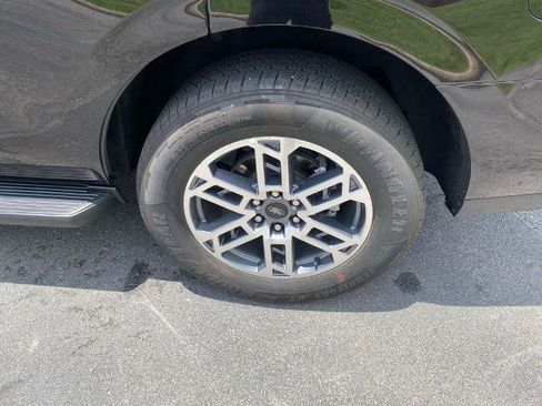 Certified 2025 Ford Expedition Active RWD image 33