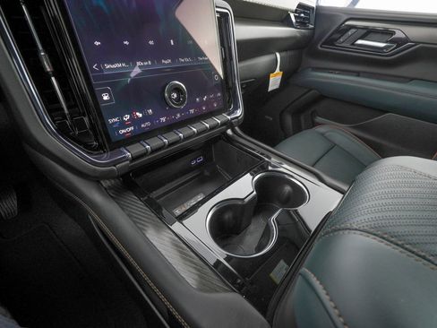 Used 2026 GMC Yukon AT4 image 25