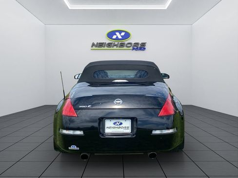 Used 2005 Nissan 350Z Touring RWD image 5