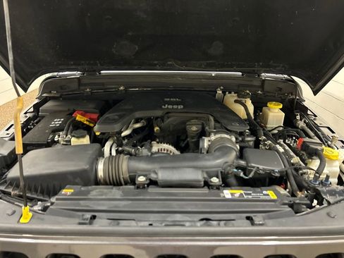 Used 2021 Jeep Gladiator Sport w/ Quick Order Package 24Q 80Th AWD/4WD image 12