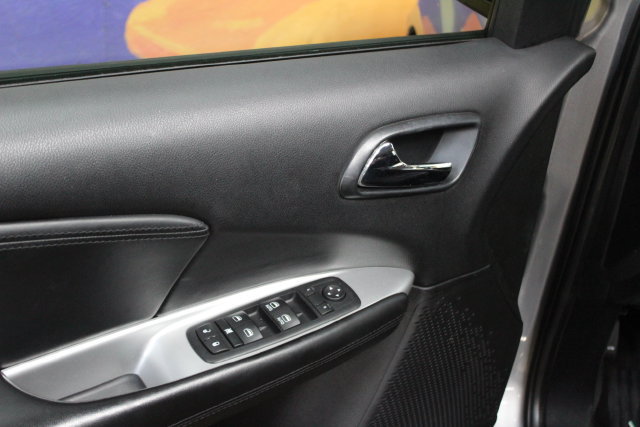 Used 2016 Dodge Journey SXT w/ Blacktop Package FWD image 13