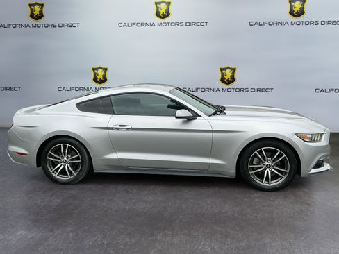 Used 2016 Ford Mustang Coupe image 6