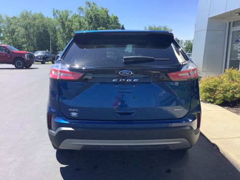 Certified 2024 Ford Edge SEL w/ Convenience Package AWD/4WD image 5