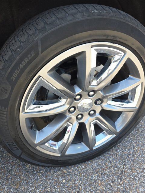 Used 2019 Chevrolet Suburban Premier RWD image 10
