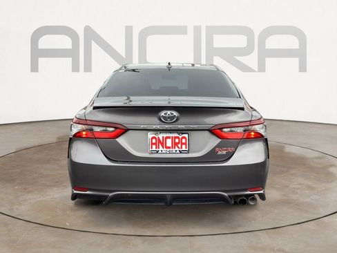 Used 2022 Toyota Camry SE FWD image 13