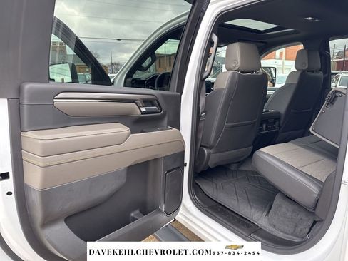 Used 2024 Chevrolet Silverado 2500 ZR2 w/ Technology Package image 21