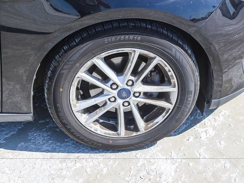 Used 2018 Ford Focus SE FWD image 10