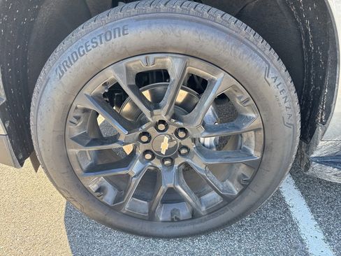 Used 2025 Chevrolet Tahoe Premier image 11