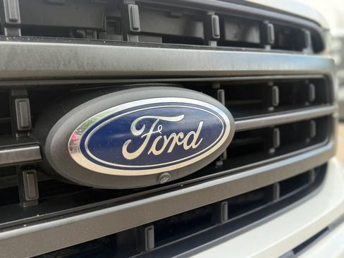 Used 2022 Ford F150 Lariat w/ Equipment Group 502A High AWD/4WD image 9