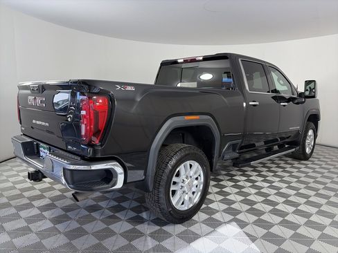 Used 2022 GMC Sierra 3500 SLT w/ SLT Premium Package image 7