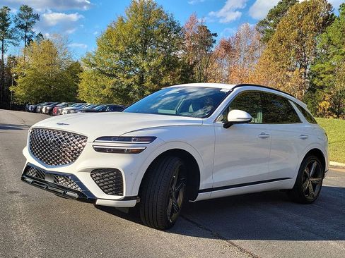 Certified 2025 Genesis GV70 3.5T Sport w/ Sport Prestige Package image 10