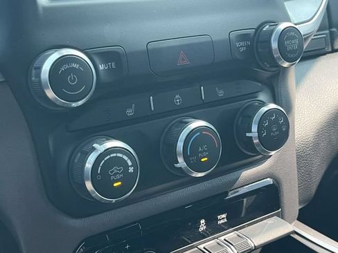 Used 2023 RAM 1500 Big Horn AWD/4WD image 30