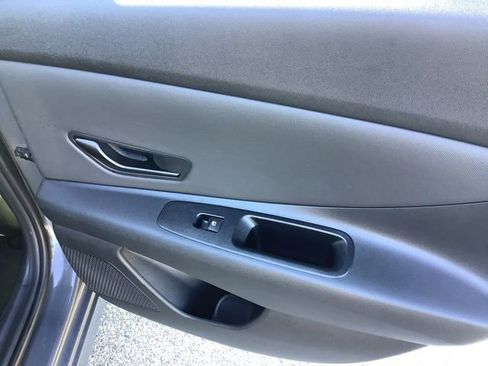 Certified 2025 Hyundai Elantra SEL image 20