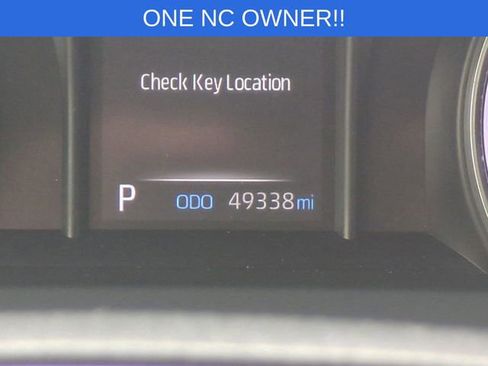 Used 2022 Toyota Venza LE image 14