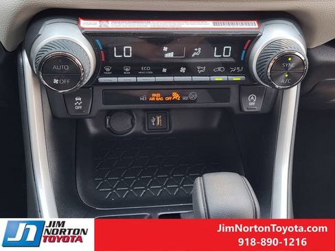 Used 2025 Toyota RAV4 XLE w/ Convenience Package FWD image 21