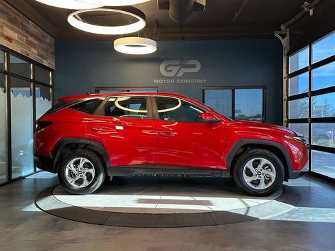 Used 2023 Hyundai Tucson SE AWD/4WD image 2