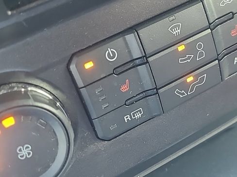 Used 2018 Ford F150 XLT w/ Equipment Group 302A Luxury AWD/4WD image 24