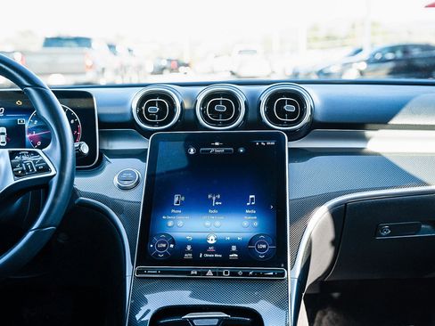 Used 2023 Mercedes-Benz C 300 Sedan image 13