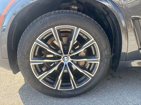 Used 2021 BMW X5 xDrive40i w/ M Sport Package image 7